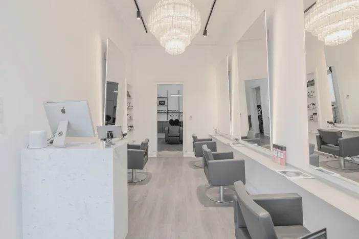 Mucho Ludin Salon Innenansicht 1