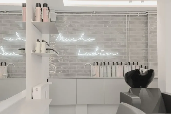 Mucho Ludin Salon Innenansicht 3